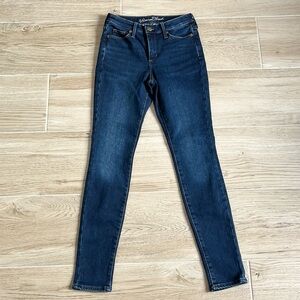 Universal Thread High Rise Skinny Jeans Dark Blue